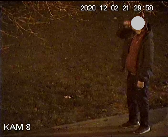 Mężczyzna spożywający alkohol w miejscu publicznym, a następnie poruszający się bez maseczki ul. Narutowicza - interwencja patrolu SM - nałożono kary grzywny.