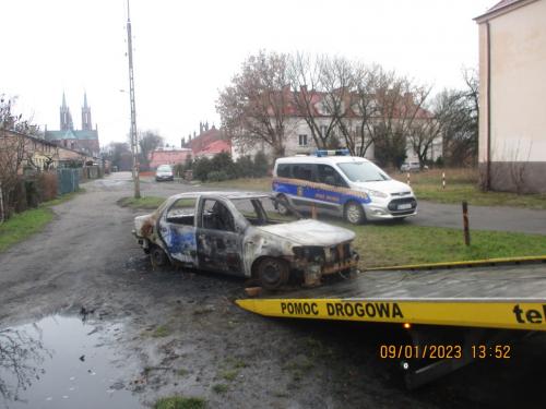 1A.Wrak-spalonego-pojazdu-ul.-Ossowskiego.
