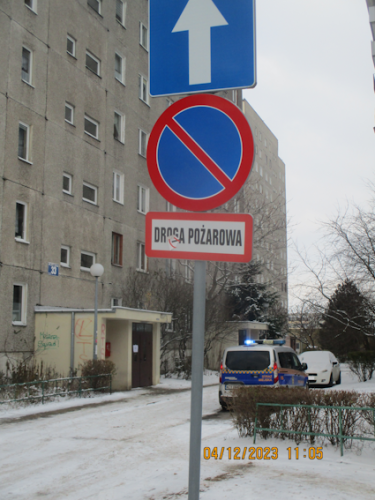 1a.-pojazd-w-miejscu-obowiazywania-znaku-zakazu-postoju-ul.-Skrowaczewskiego